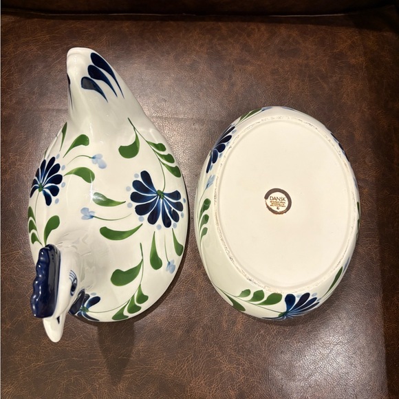 Dansk Blue Flower Chicken Casserole Dish 🐓 💙 - Picture 5 of 9